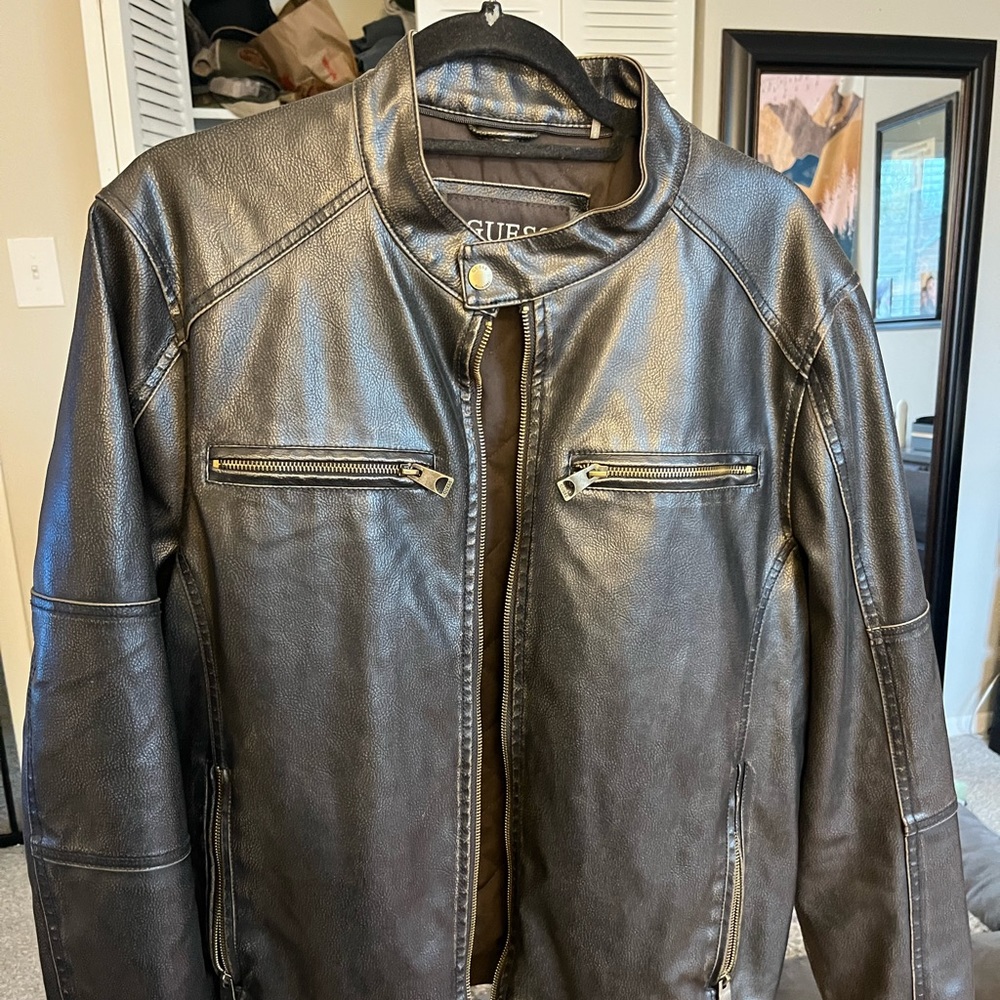 Men’s Medium Guess leather jacket